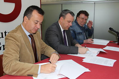 Firma del acuerdo de colaboración 