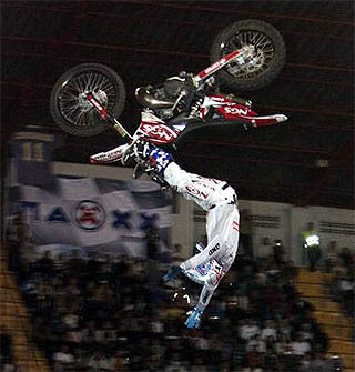 Dani Torres en el Freestyle X-Knights de Costa Rica Dani Torres en el Freestyle X-Knights de Costa Rica
