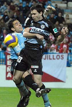 Jaime en una acción ante la Real Sociedad Jaime en una acción ante la Real Sociedad