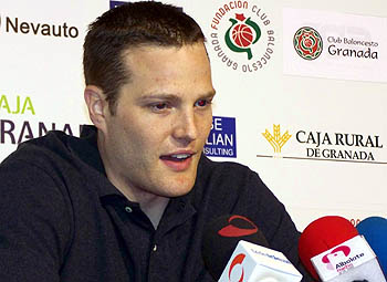 Curtis Borchardt en la rueda de prensa previa al partido con Unicaja Curtis Borchardt en la rueda de prensa previa al partido con Unicaja