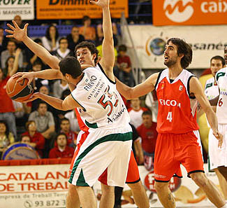 Fluvio jugó con el CB Granada las últimas jornadas (ACBMEDIA) Fluvio jugó con el CB Granada las últimas jornadas (ACBMEDIA)