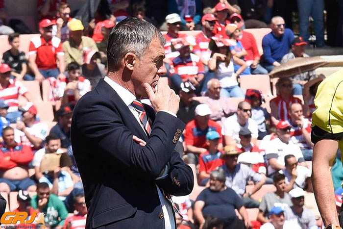 Lucas Alcaraz en un momento del encuentro ante el Valencia CF (JOSÉ M. BALDOMERO)