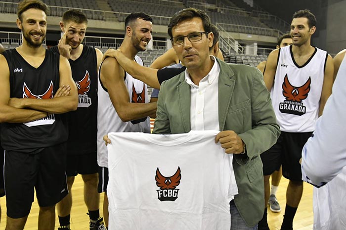 Francisco Cuenca durante la visita al entrenamiento (PHOTOGRAPHER SPORT)