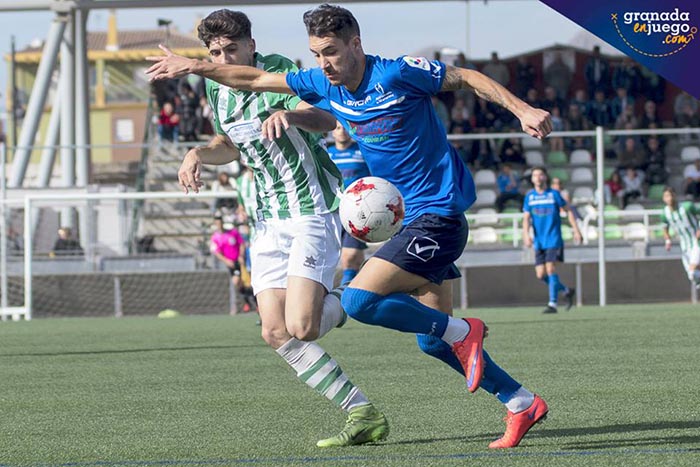 El encuentro finalizó sin goles en Atarfe (VICENTE CARVAJAL)