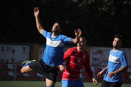 El Atlético Monachil se llevó el derbi (M. LÓPEZ)