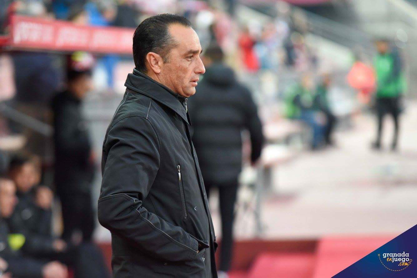 Oltra en un momento del derbi andaluz ante la UD Almería  (JOSÉ M. BALDOMERO)