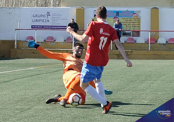 El Cullar Vega volvió a sufrir una goleada en casa (J. M. BALDOMERO)