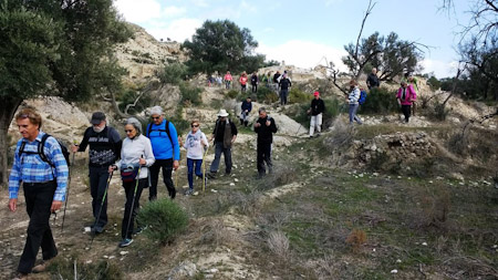 Senderistas sexitanos durante su trayecto por tierras almerienses