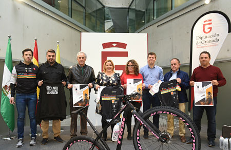 Purificación López, Diputada de Deportes, ha presentado el Circuito de Bicicleta de montaña (C.CUELLAR)