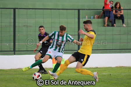 El Atarfe se vino de vacío del estadio de El Mauli (EL SOL DE ANTEQUERA)