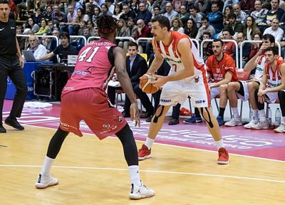 Alejandro Bortolussi está siendo uno de los jugadores mas destacados del Coviran Granada (PHOTOGENIC/PABLO REQUEJO)