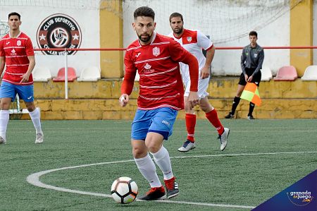 El Cúllar Vega sigue en zona de descenso (J. M. BALDOMERO / ARCHIVO)
