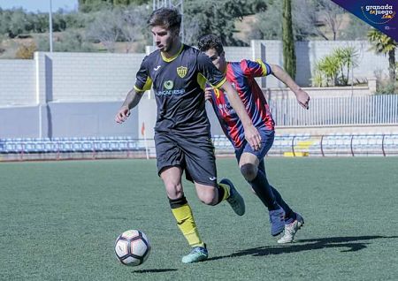 El Cubillas empató en Dúrcal (VICENTE CARVAJAL / ARCHIVO)