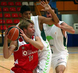 Stefansson estará entre tres y cuatro meses de baja (CBG) Stefansson estará entre tres y cuatro meses de baja (CBG)