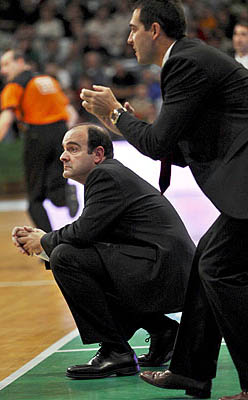 Trifón Poch, técnico del CB Granada Trifón Poch, técnico del CB Granada
