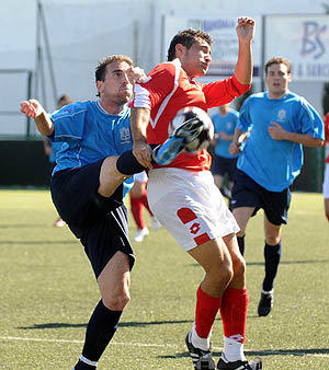 Churriana y Cullar Vega igualaron sin goles (L. O.) Churriana y Cullar Vega igualaron sin goles (L. O.)