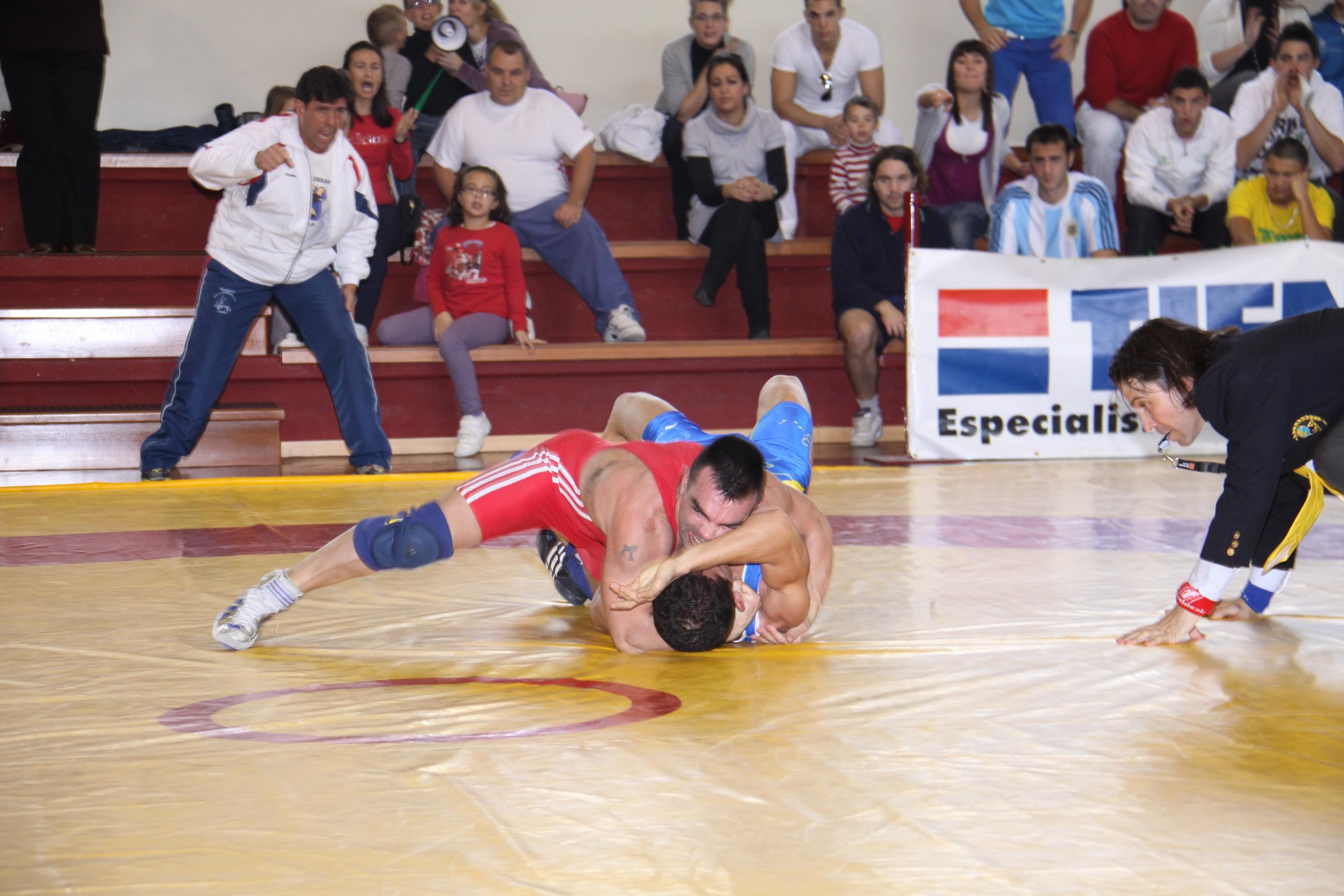 Ricardo Fernández durante uno de sus combates
