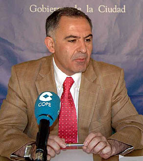Santiago Pérez, alcalde de Guadix Santiago Pérez, alcalde de Guadix