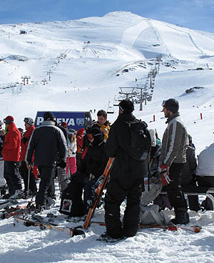 Esquiadores esta mañana en Borreguiles (CETURSA) Esquiadores esta mañana en Borreguiles (CETURSA)