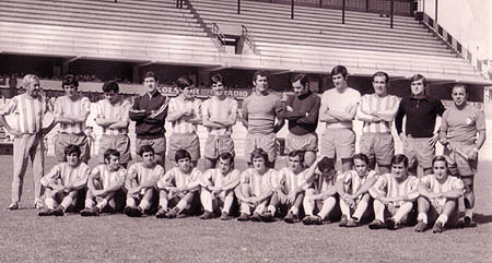 Plantilla del Granada CF en la temporada 1971-72 en Los Cármenes (GRJ)