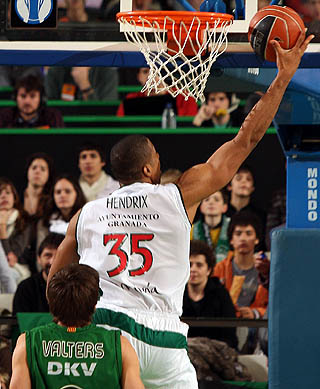 Hendrix fue uno de los más destacados en Badalona (ACB) Hendrix fue uno de los más destacados en Badalona (ACB)