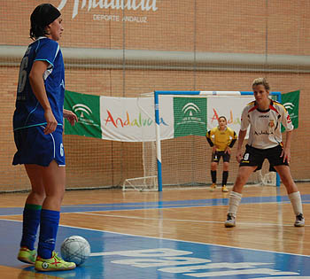 Positiva igualada de las jugadoras granadinas ante el cuadro gaditano Positiva igualada de las jugadoras granadinas ante el cuadro gaditano