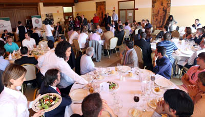 El Almuerzo de patrocinadores se realizó en la Real Sociedad Hípica El Almuerzo de patrocinadores se realizó en la Real Sociedad Hípica