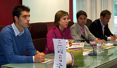 Lucena, en primer plano, junto a Sandra García, Iván López y José Mari Mora Lucena, en primer plano, junto a Sandra García, Iván López y José Mari Mora
