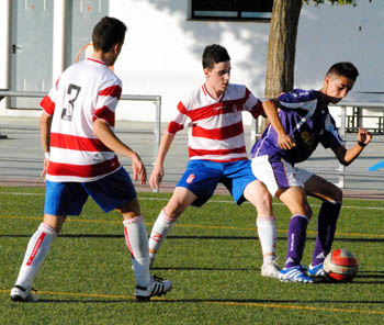 Los cadetes rojiblancos cuentan sus partidos por derrotas (A. RIVERA)