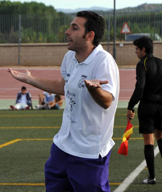 Piti, entrenador del CD Santa Fe de División de Honor (BALDO)